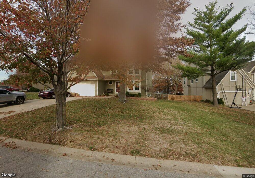 5125 Roberts St, Shawnee, KS 66226 - photo 1