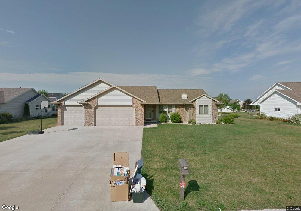 N9131 Petunia Ct, Appleton, WI 54915 - photo 1