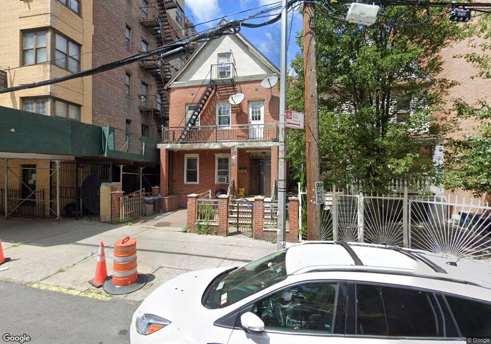 255 E 201st St, Bronx, NY 10458 - photo 1