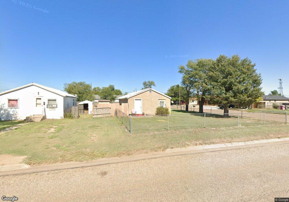 506 W 11th St, Dumas, TX 79029 - photo 1