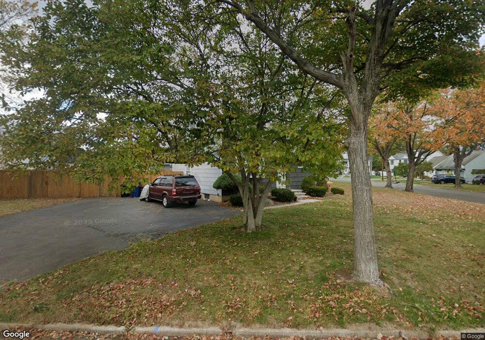 5 Bradley Rd, Clark, NJ 07066 - photo 1