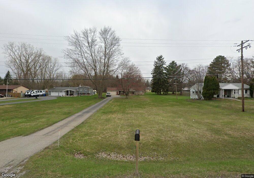 319 N Elms Rd, Flushing, MI 48433 - photo 1