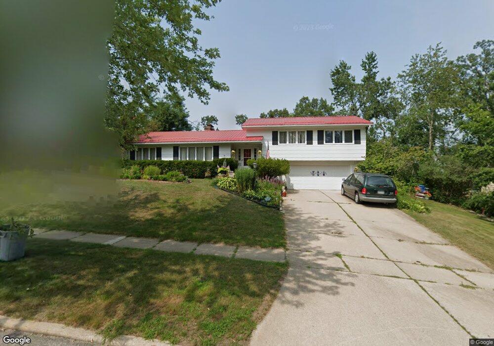 2524 Brookland Dr NE, Cedar Rapids, IA 52402 - photo 1