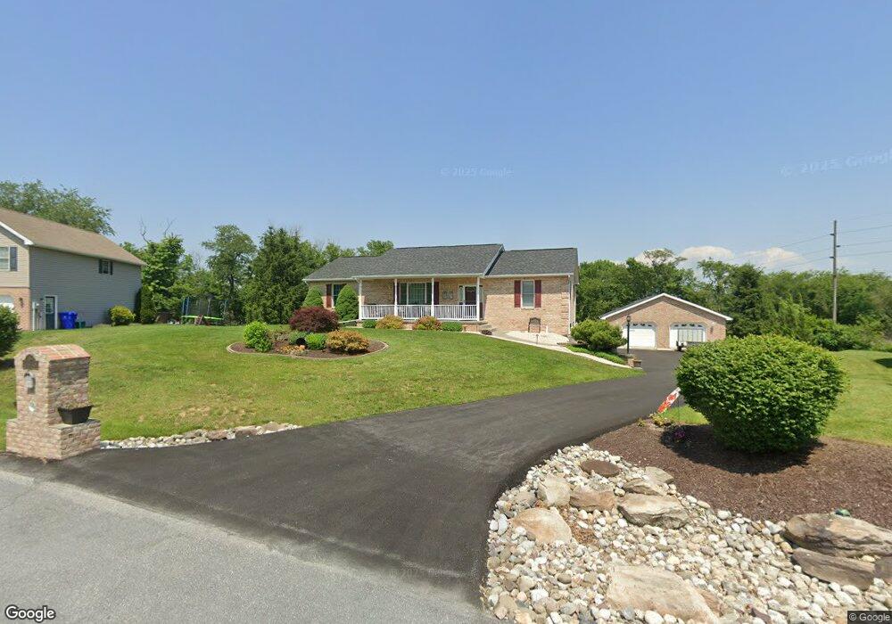 1622 Hamilton Hills Dr, Chambersburg, PA 17202 - photo 1