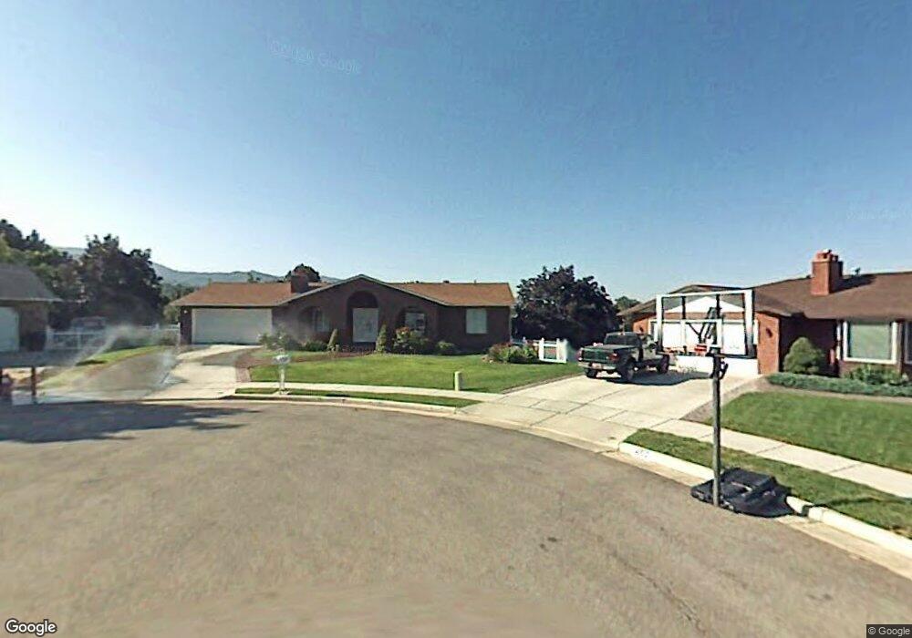 478 Sheridan Cir, Centerville, UT 84014 - photo 1