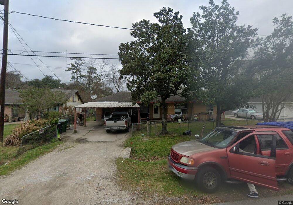 215 Dorchester St, Houston, TX 77022 - photo 1