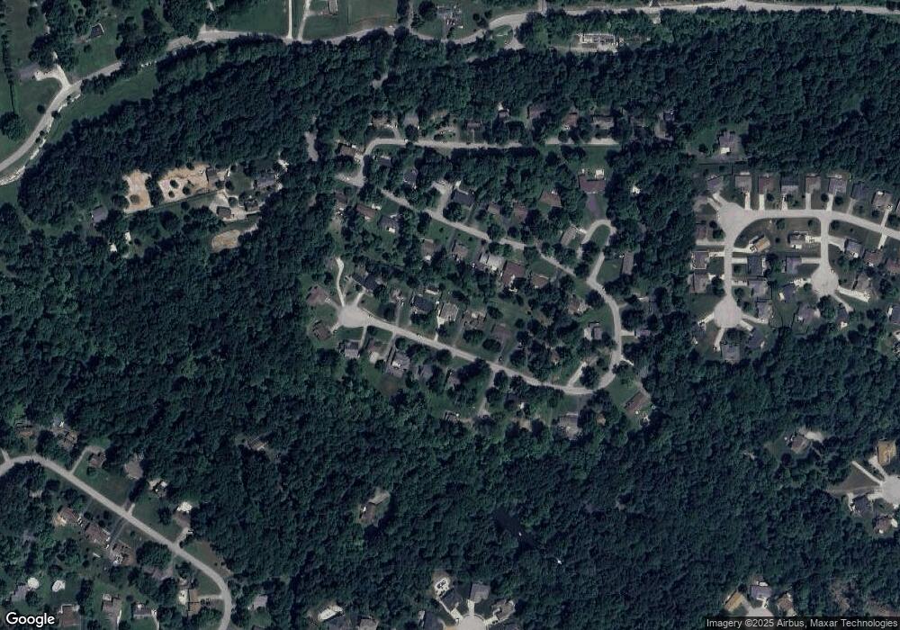 4042 Tanglewood Dr, Floyds Knobs, IN 47119 - photo 1