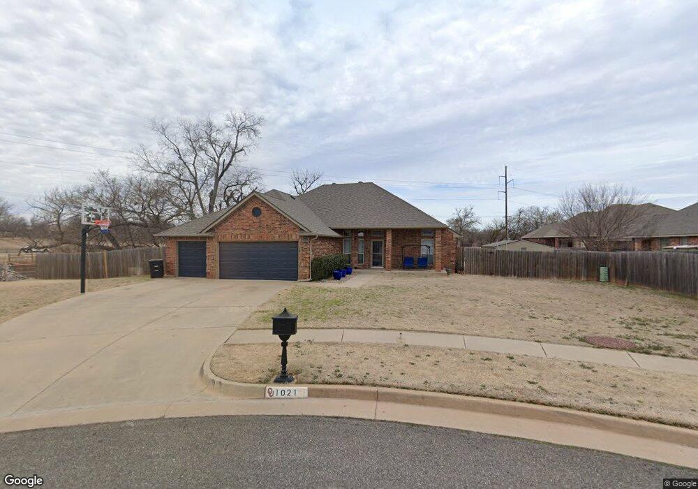 1021 Renita Ct, Moore, OK 73160 - photo 1