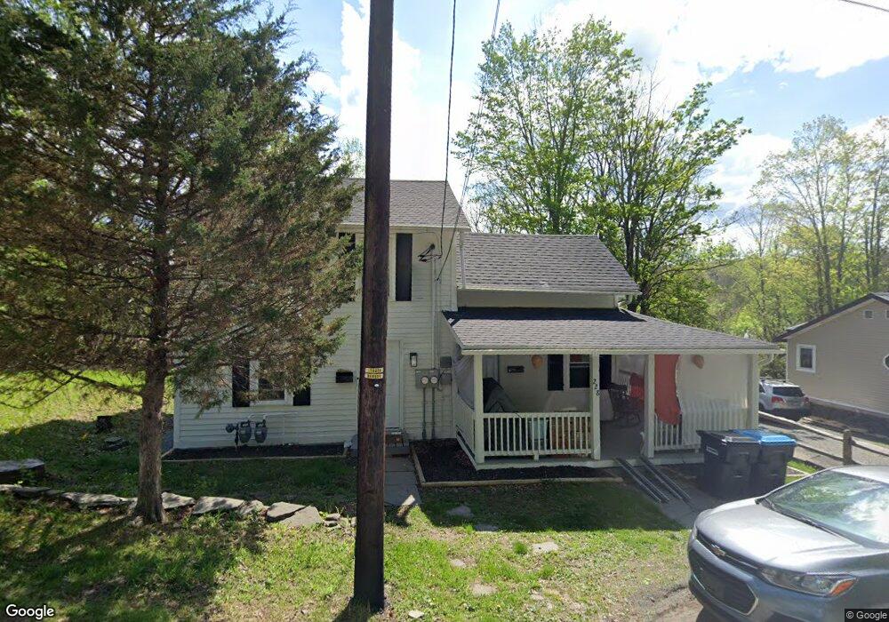 228 Highland St unit 2, Hawley, PA 18428 - photo 1