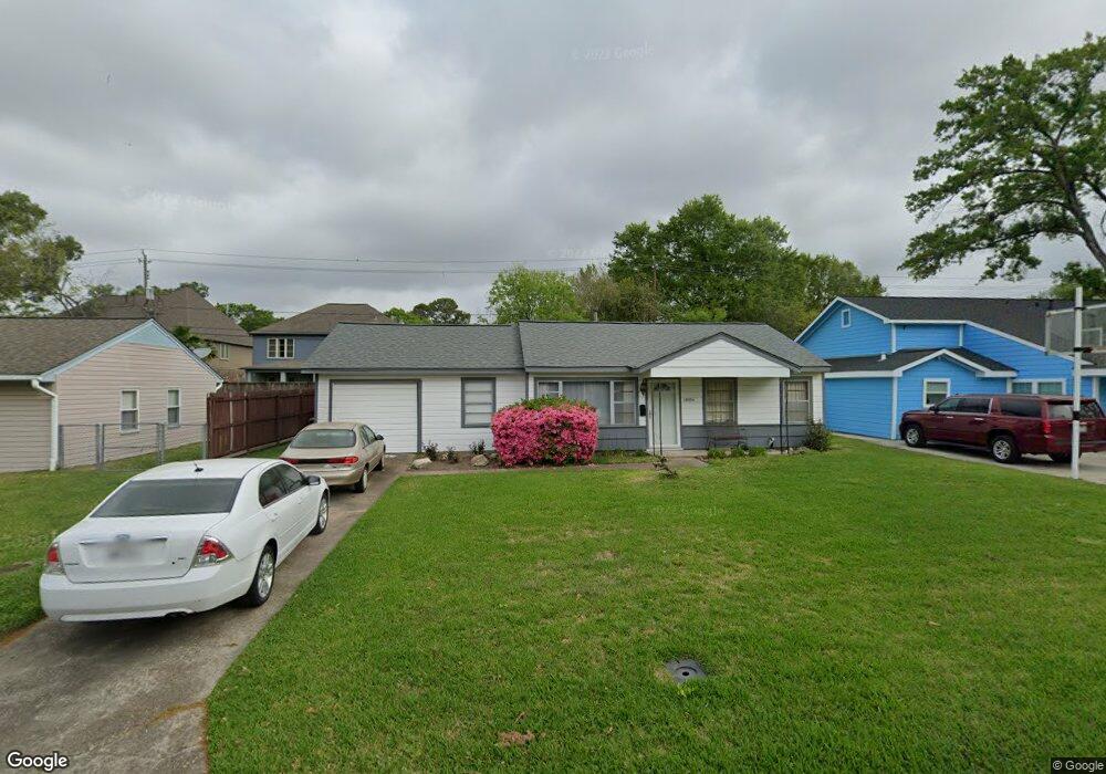 1806 Ebony Ln, Houston, TX 77018 - photo 1