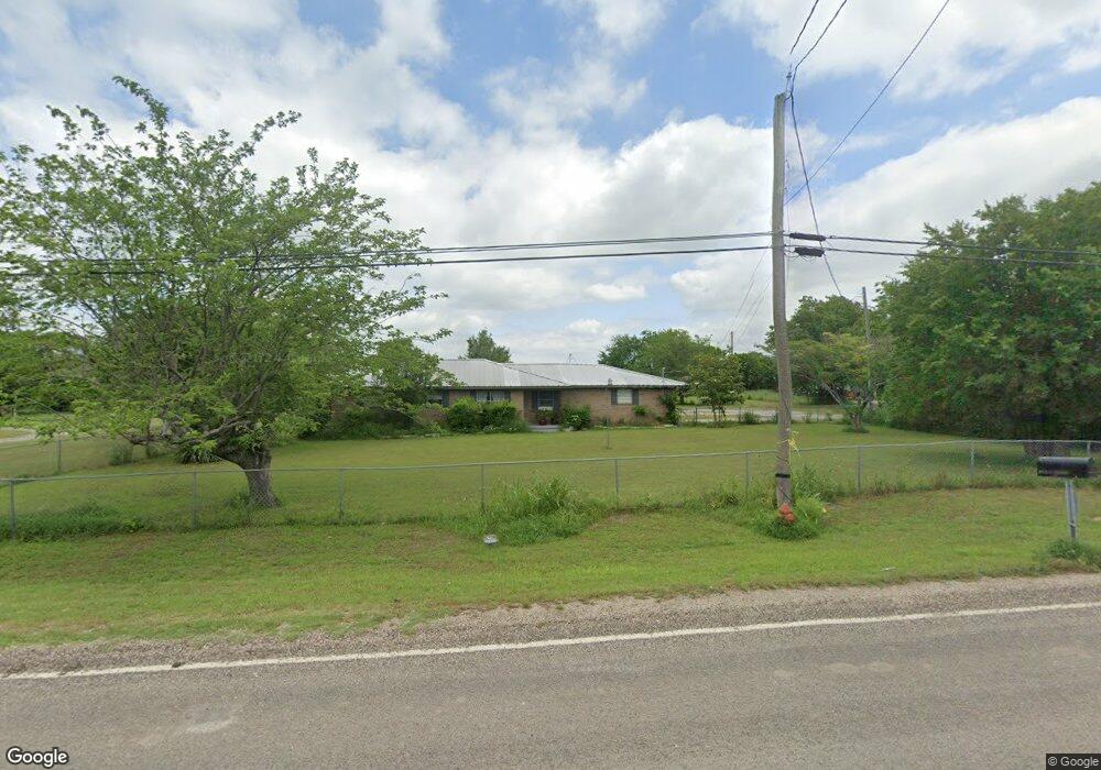 704 E Grand St, Whitewright, TX 75491 - photo 1