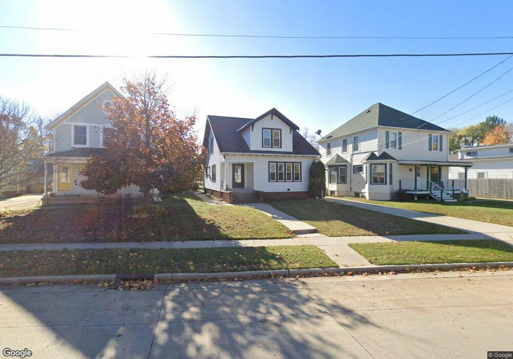 1829 Michigan Ave, Manitowoc, WI 54220 - photo 1