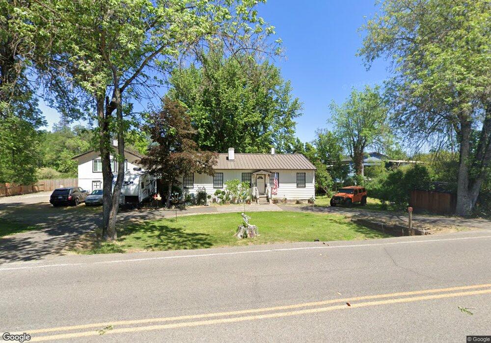 32 Nick Young Rd, Eagle Point, OR 97524 - photo 1