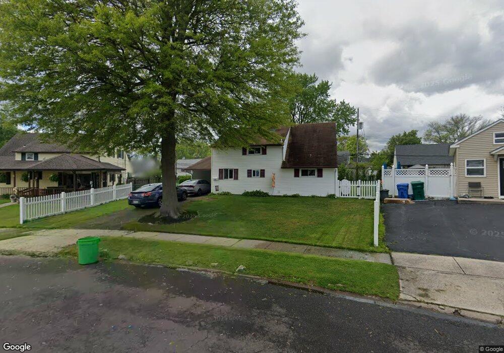 16 Roundabout Ln, Levittown, PA 19055 - photo 1