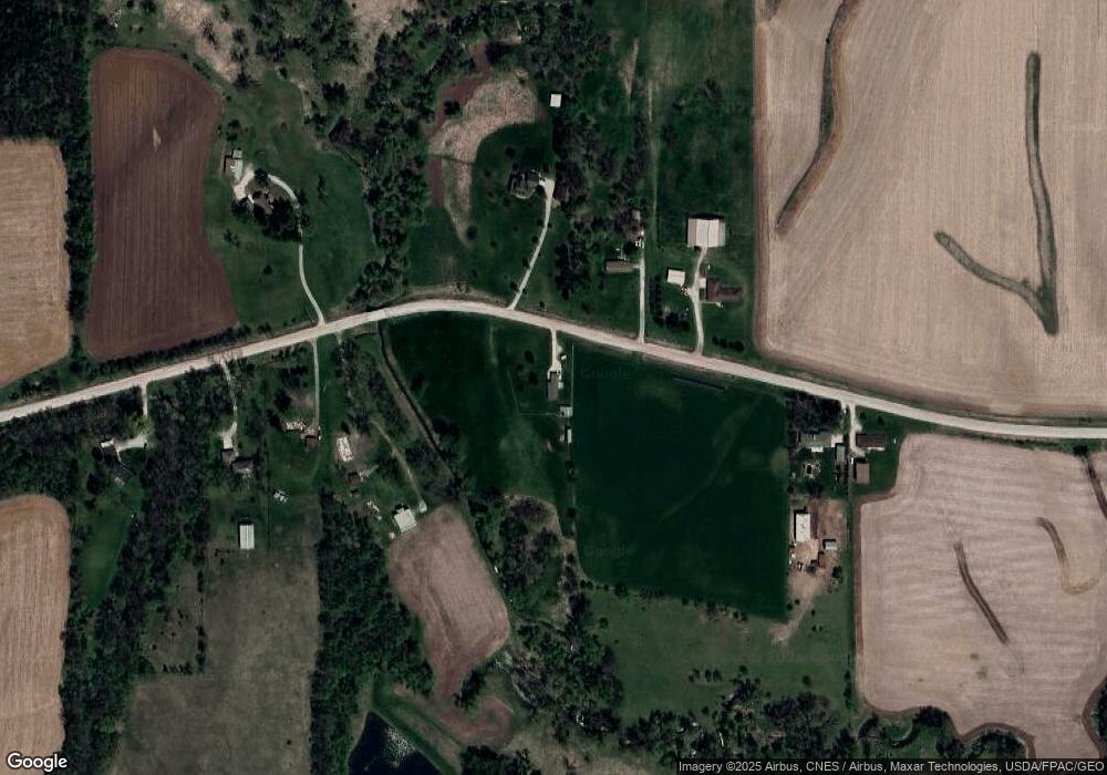 4387 S 9th Ave E, Newton, IA 50208 - photo 1