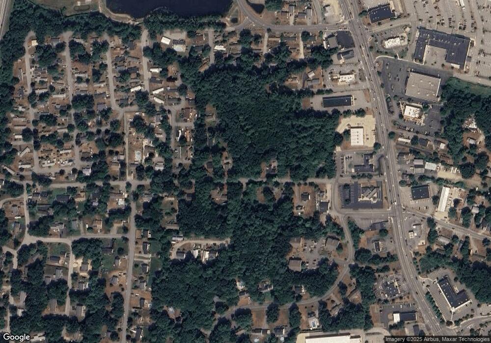 36 Pine St, Seabrook, NH 03874 - photo 1