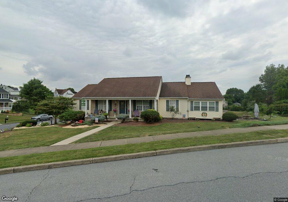 4641 Hoffman Dr, Whitehall, PA 18052 - photo 1