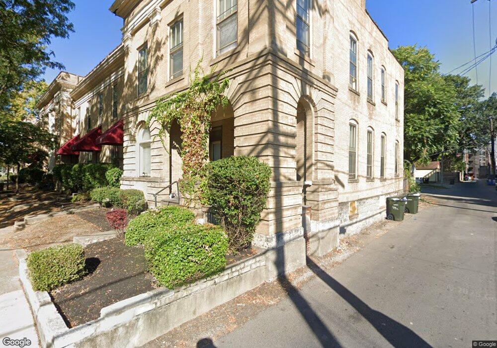 30 W Hubbard Ave, Columbus, OH 43215 - photo 1