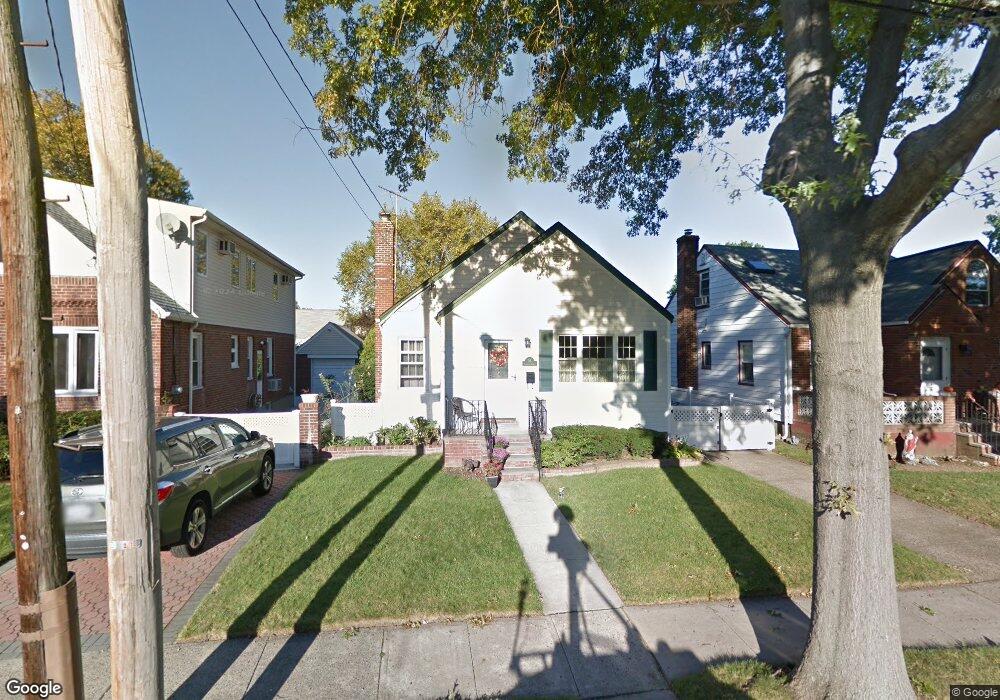 36 Franklin Ave, New Hyde Park, NY 11040 - photo 1