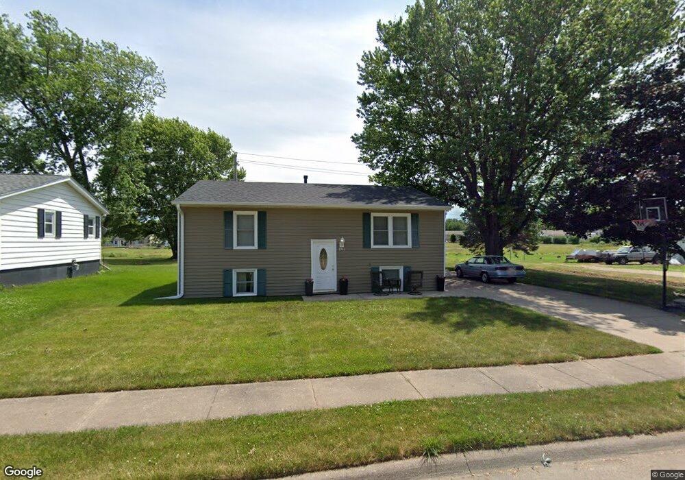 1941 W 68th St, Davenport, IA 52806 - photo 1