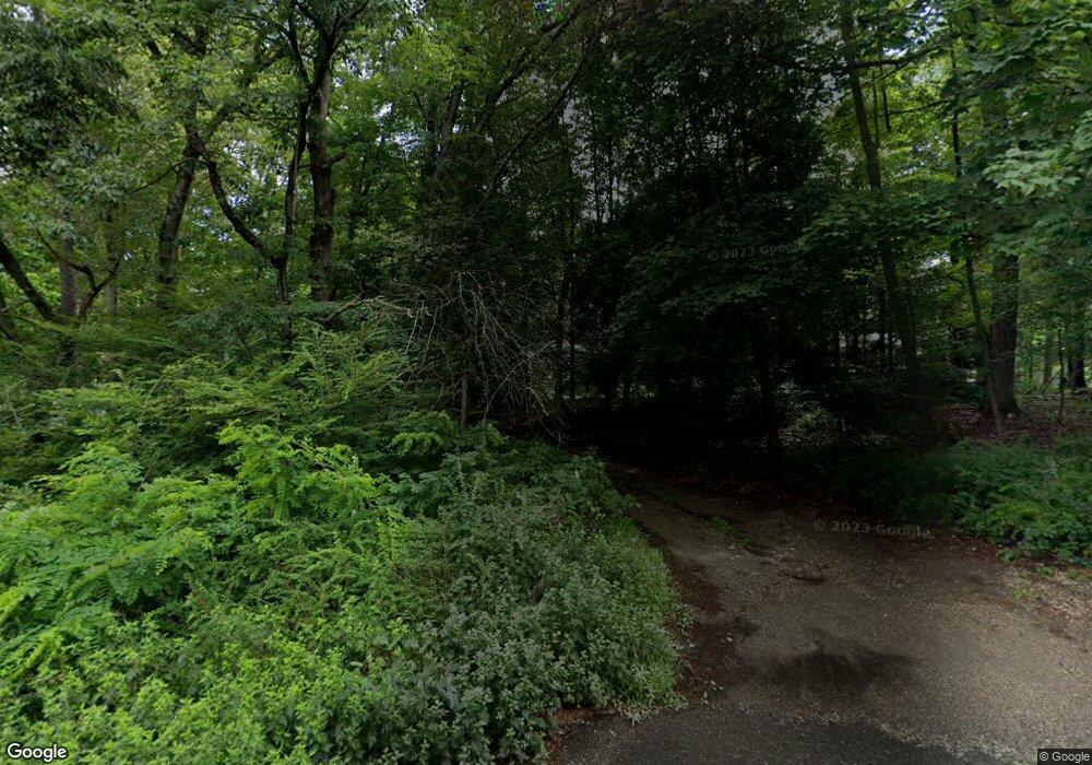 15 Round Lake Rd, Ridgefield, CT 06877 - photo 1