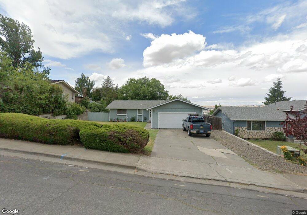 931 SE 1st St, Pendleton, OR 97801 - photo 1