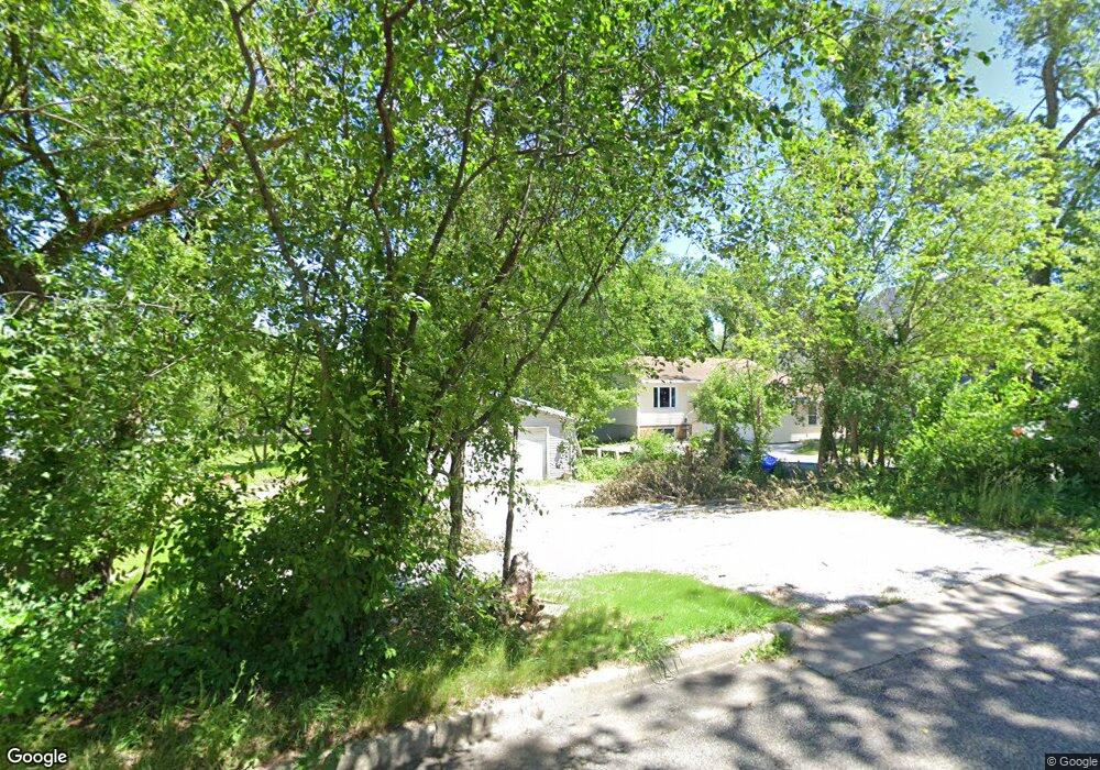 723 Division St unit 723, Delafield, WI 53018 - photo 1