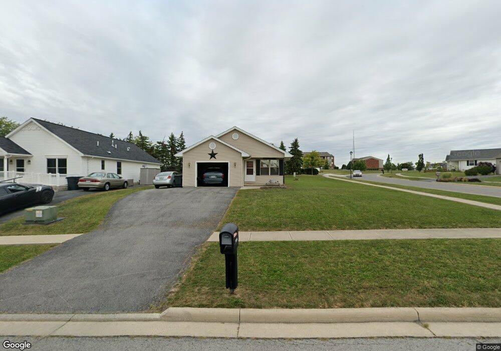 1124 Crystal Ln, Findlay, OH 45840 - photo 1