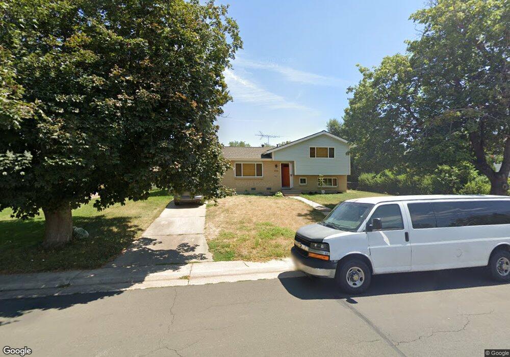 898 Elkhart St, Aurora, CO 80011 - photo 1