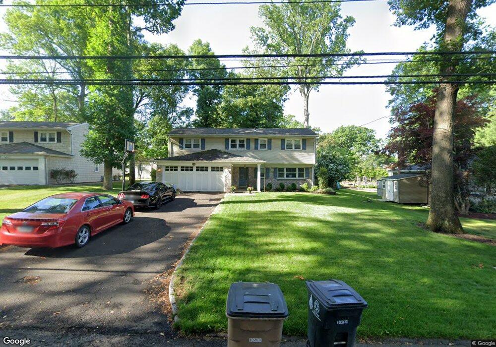 54 Fawn Dr, Stamford, CT 06905 - photo 1