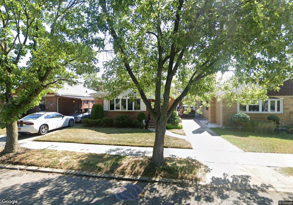 5631 175th St, Fresh Meadows, NY 11365 - photo 1