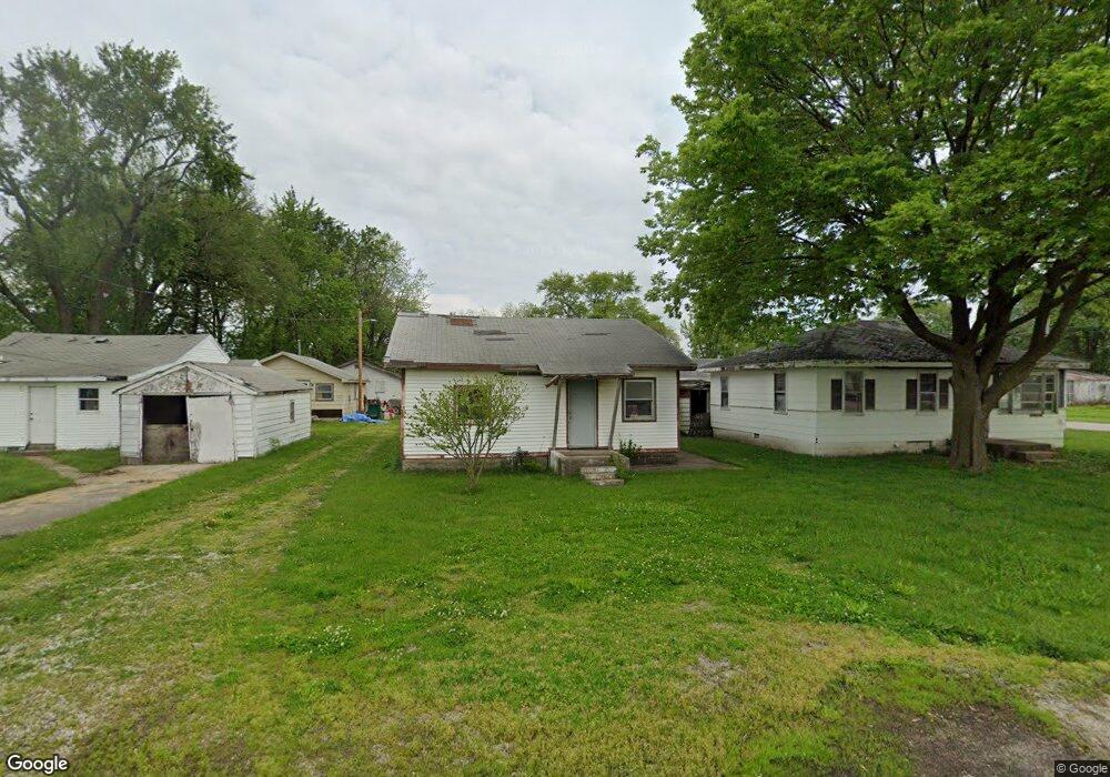 3304 Piatt Ave, Mattoon, IL 61938 - photo 1