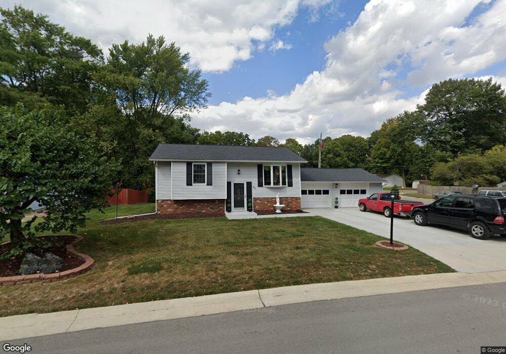 36 N Lakewood Dr, Effingham, IL 62401 - photo 1