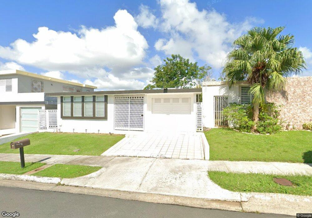 764 Venus Garden, San Juan, PR 00926 - photo 1