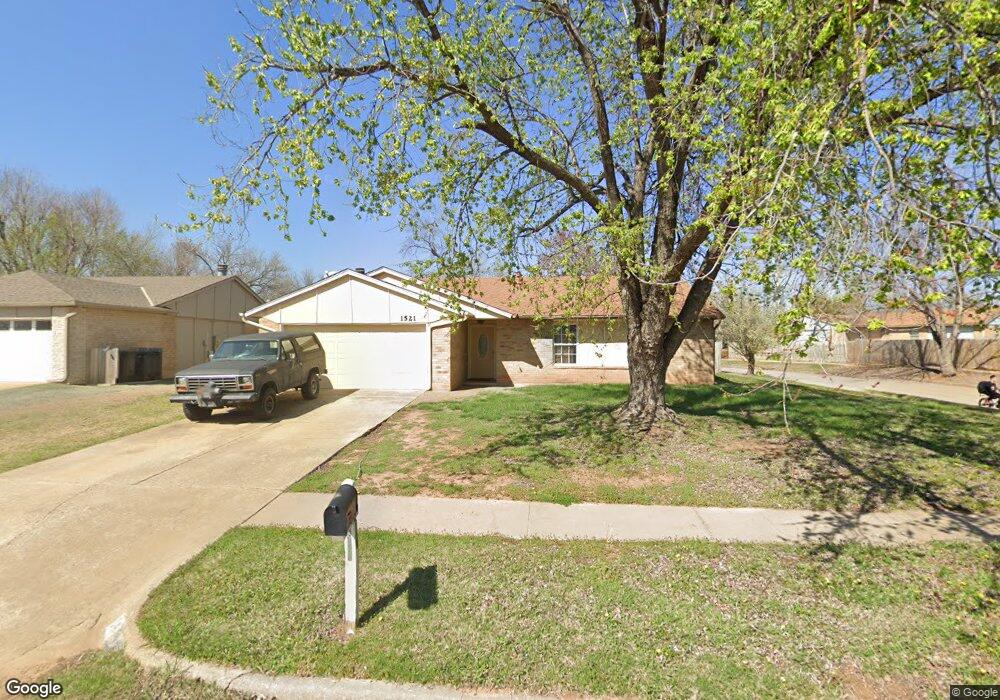 1521 NE 4th St, Moore, OK 73160 - photo 1