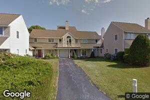 215 Corey Ln, Middletown, RI 02842