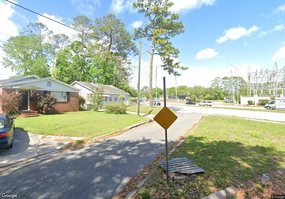 1140 Day Ave, Jacksonville, FL 32205 - photo 1