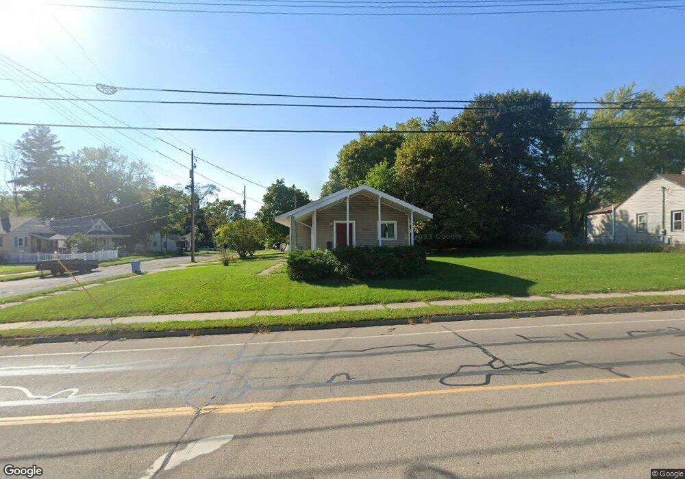 1405 N Martin Luther King jr Blvd, Lansing, MI 48915 - photo 1