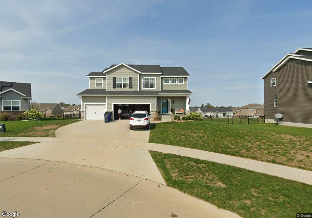 2118 Wycliffe Ct, Cedar Rapids, IA 52404 - photo 1