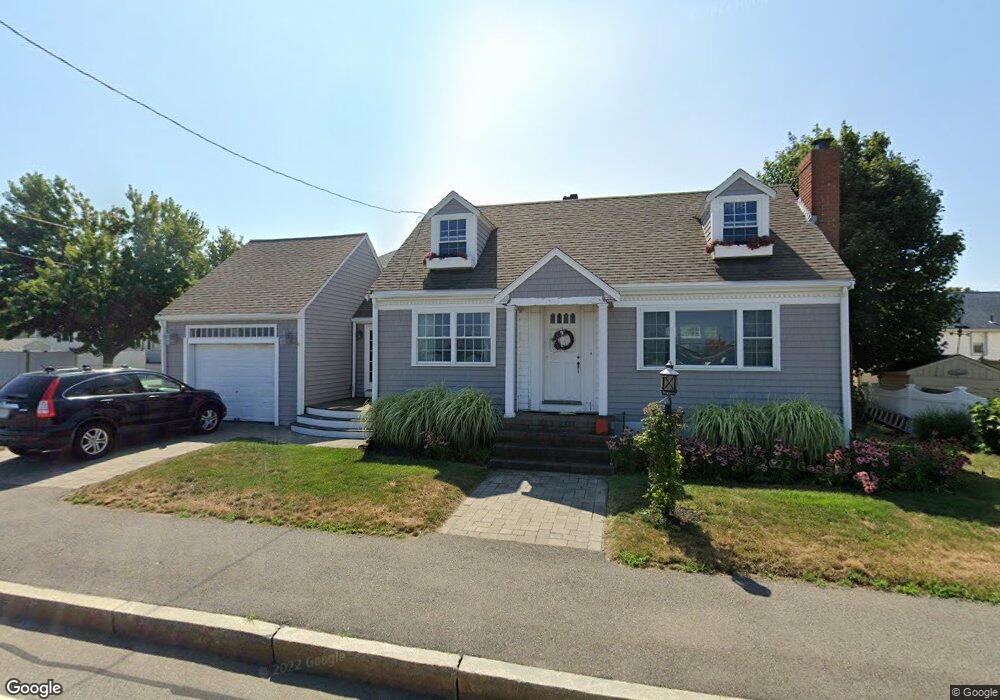 685 E Squantum St, Quincy, MA 02171 - photo 1