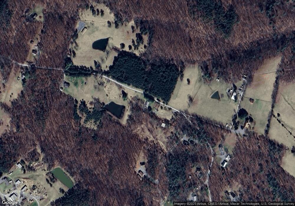 348 Murphy Rd, Berkeley Springs, WV 25411 - photo 1