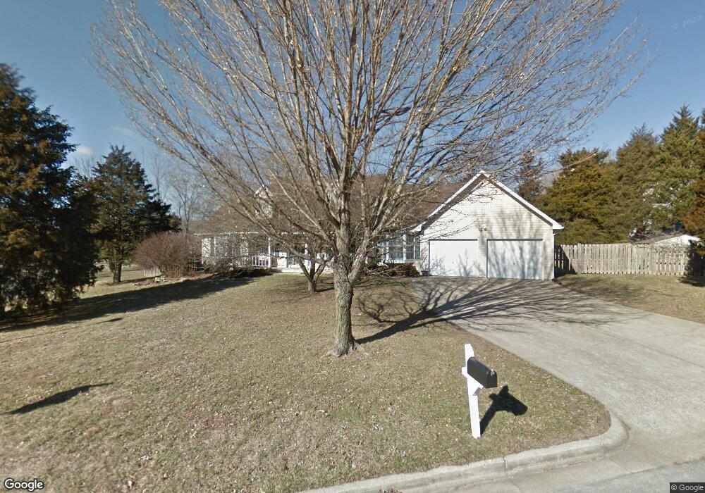 704 Brighton Ct, Rolla, MO 65401 - photo 1