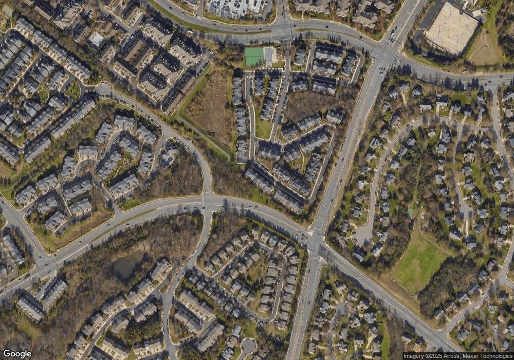 13008 Park Crescent Cir, Herndon, VA 20171 - photo 1