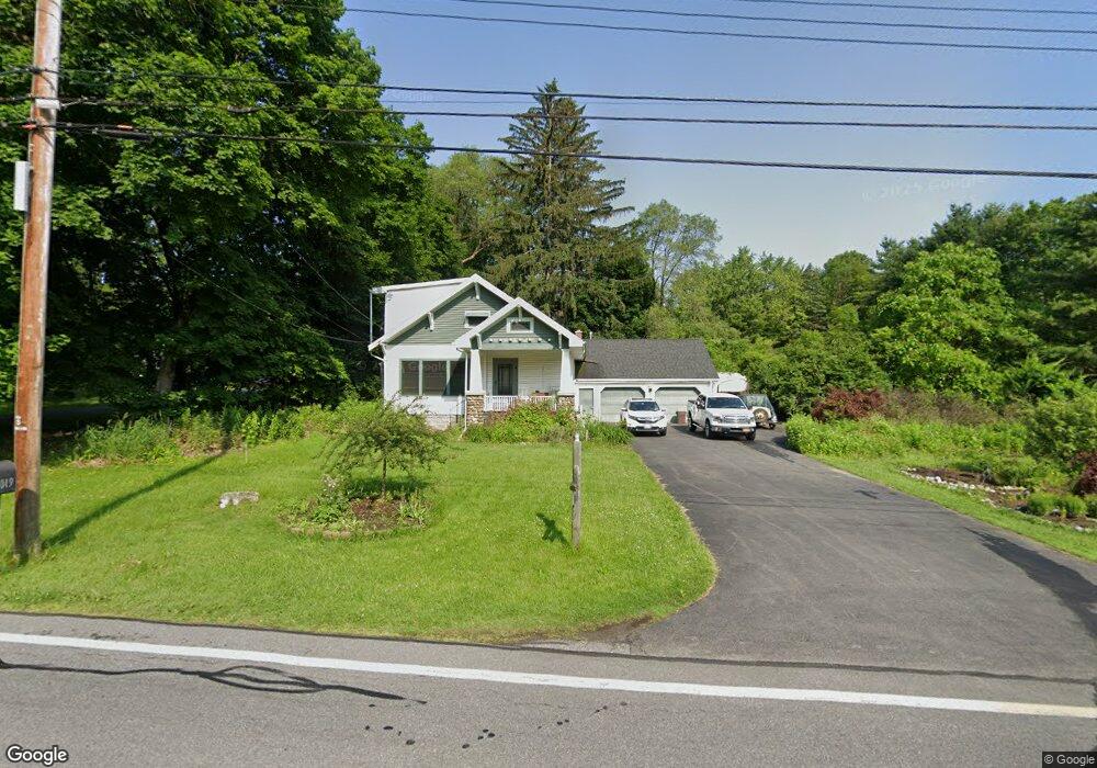 1019 Mohawk Rd, Schenectady, NY 12309 - photo 1