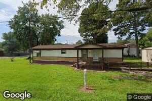 303 Cedar St, Stonefort, IL 62987