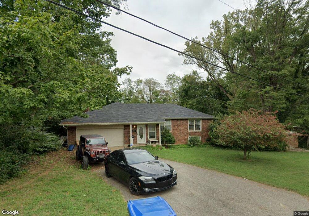 6007 Colebrooke Ln, Louisville, KY 40219 - photo 1