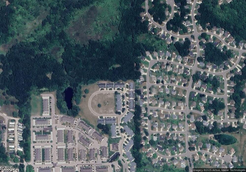 1698 Sanctuary Cir unit 35, Howell, MI 48855 - photo 1