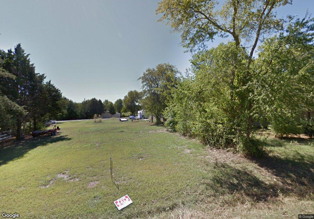 270 Maple Dr, Pottsboro, TX 75076 - photo 1