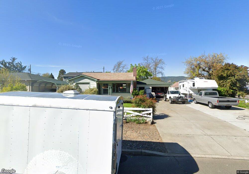 359 N 8th St, Central Point, OR 97502 - photo 1