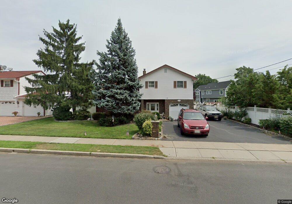 131 Walnut Ave, Clark, NJ 07066 - photo 1